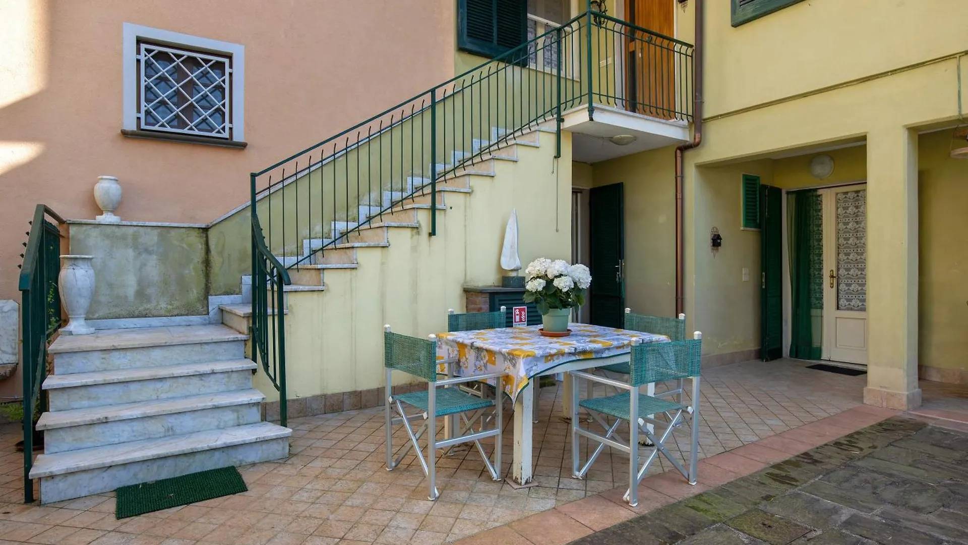 Palazzo Ferretti - Pietrasanta Villa Italien